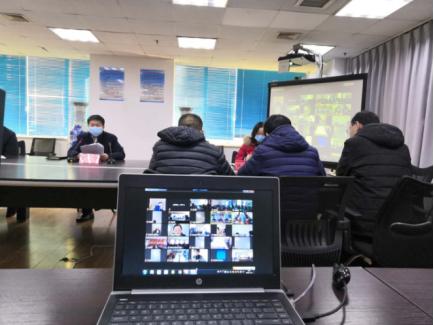 青岛移动“5G VR”会议系统助力崂山区教育系统疫情防控工作部署会